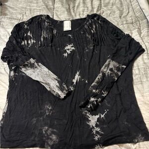 Vocal Black and White Tie-Dye Women's Top